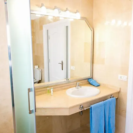Villa Adeje Sleeps 8 With Pool Costa Adeje (Tenerife)