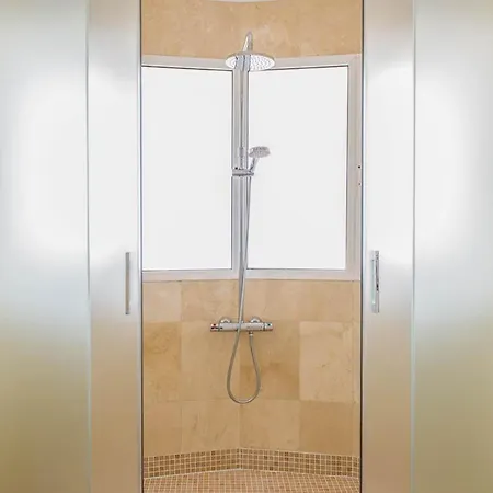 别墅 Adeje Sleeps 8 With Pool