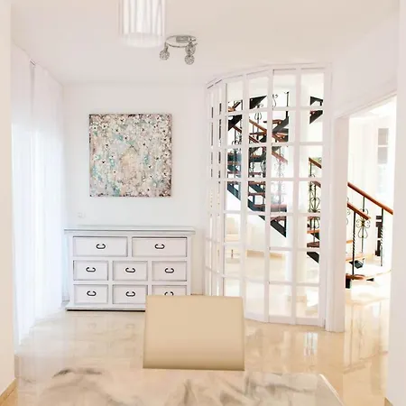 别墅 Adeje Sleeps 8 With Pool *
